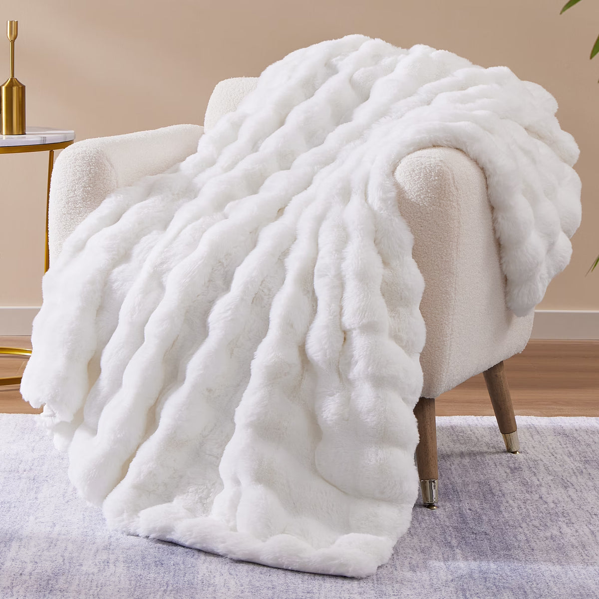 White Fluffy Faux Fur Throw Blanket 50" x 60" X409499