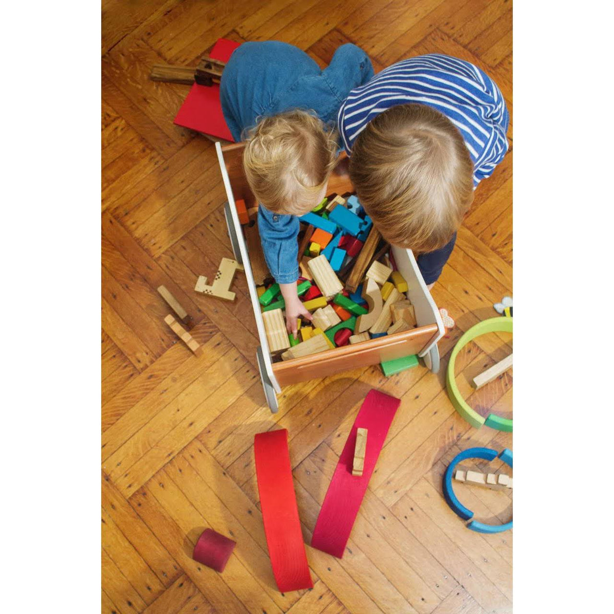 White Wooden Toy Storage Box Walker B819724