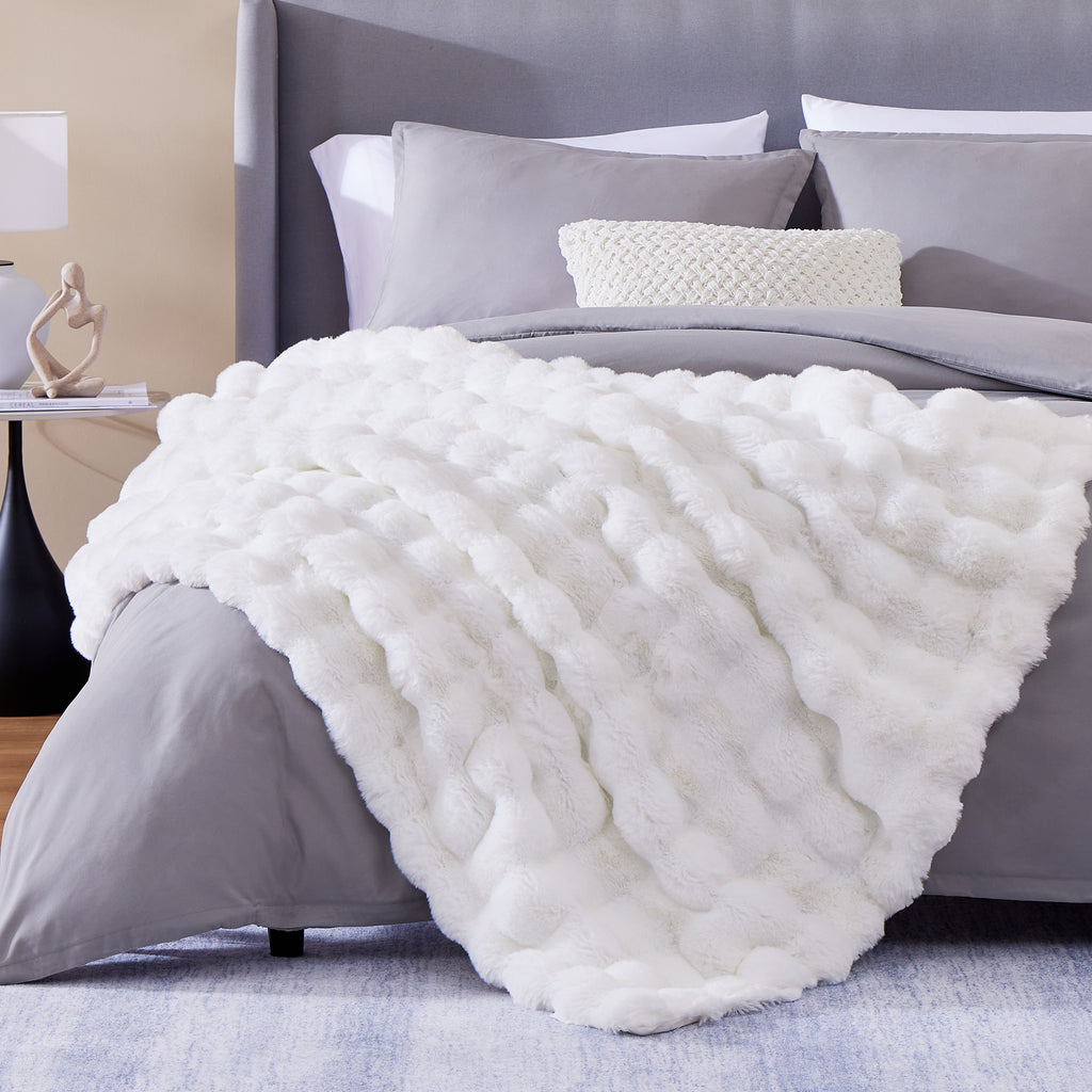 White Fluffy Faux Fur Throw Blanket 50" x 60" X409499