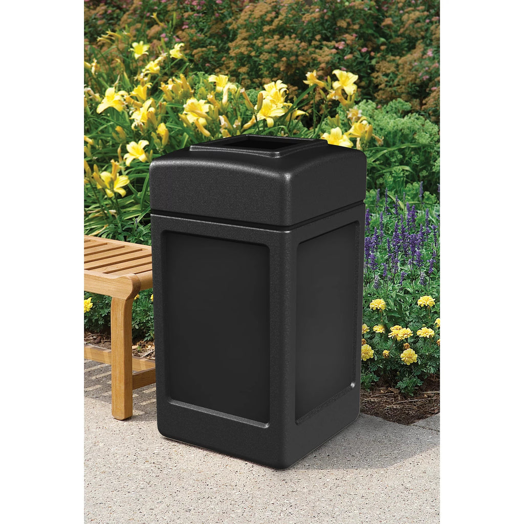 38 gal. Square Commercial Trash Can R708