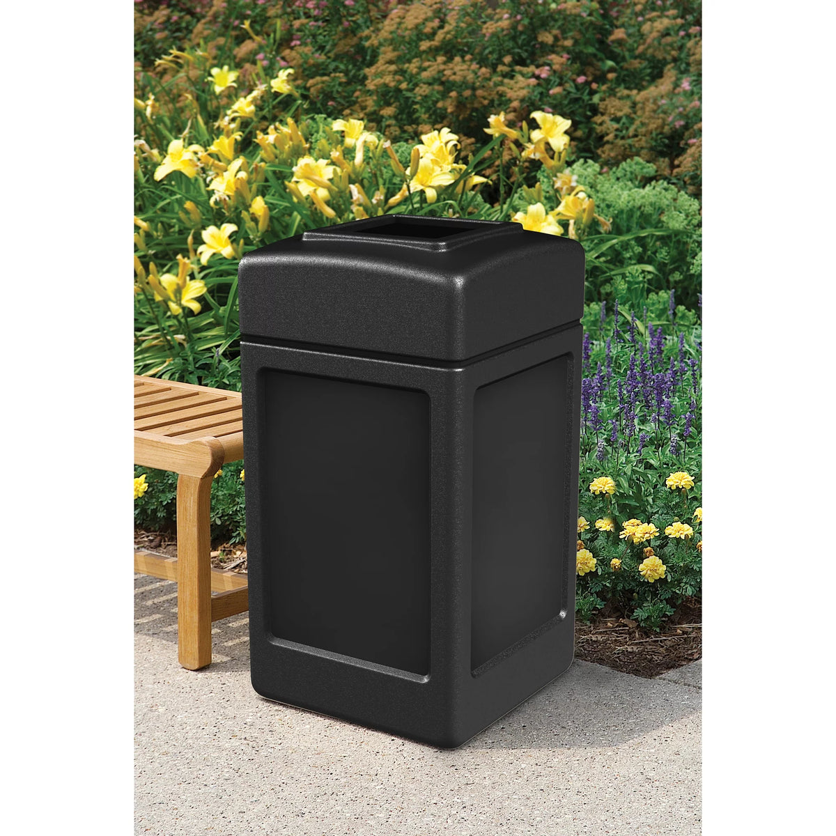 38 gal. Square Commercial Trash Can R708