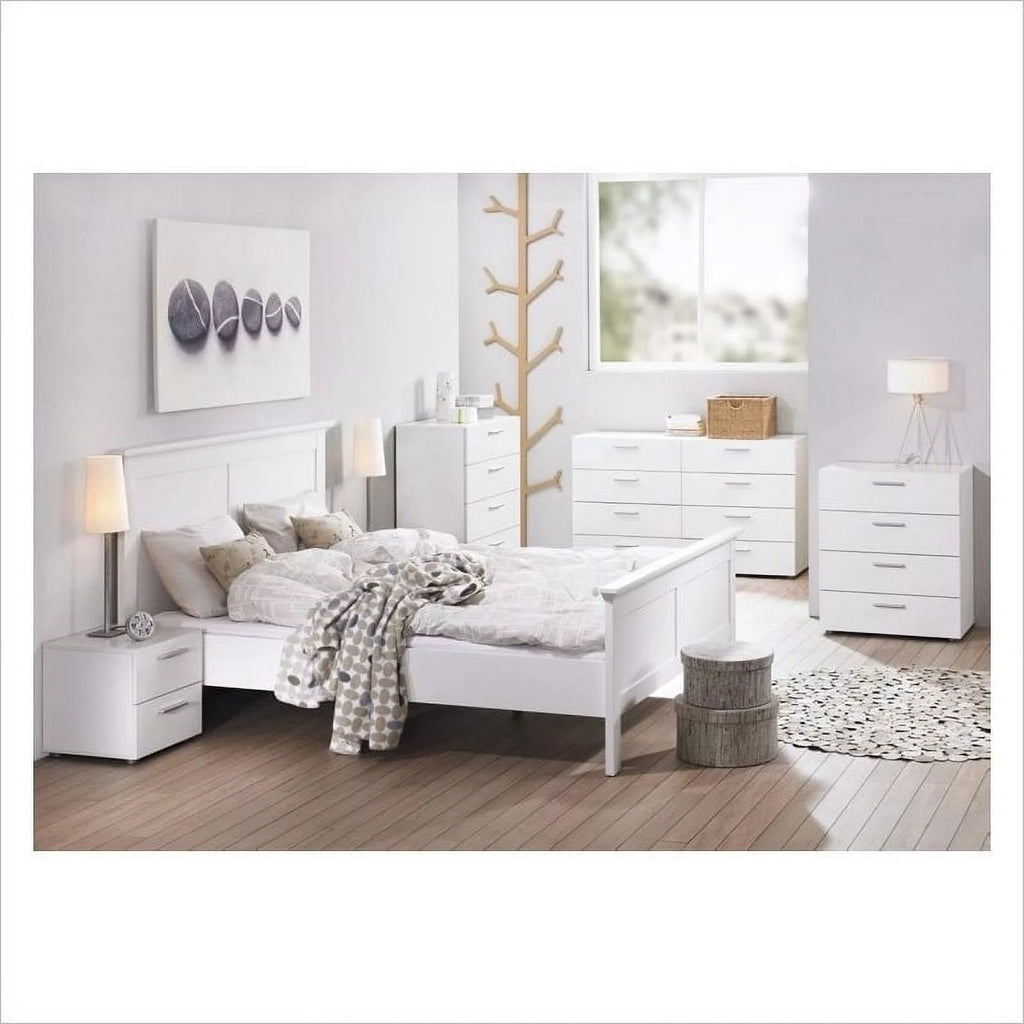 3 Piece Bedroom Set with Dresser and 2 Nightstands in White M8219