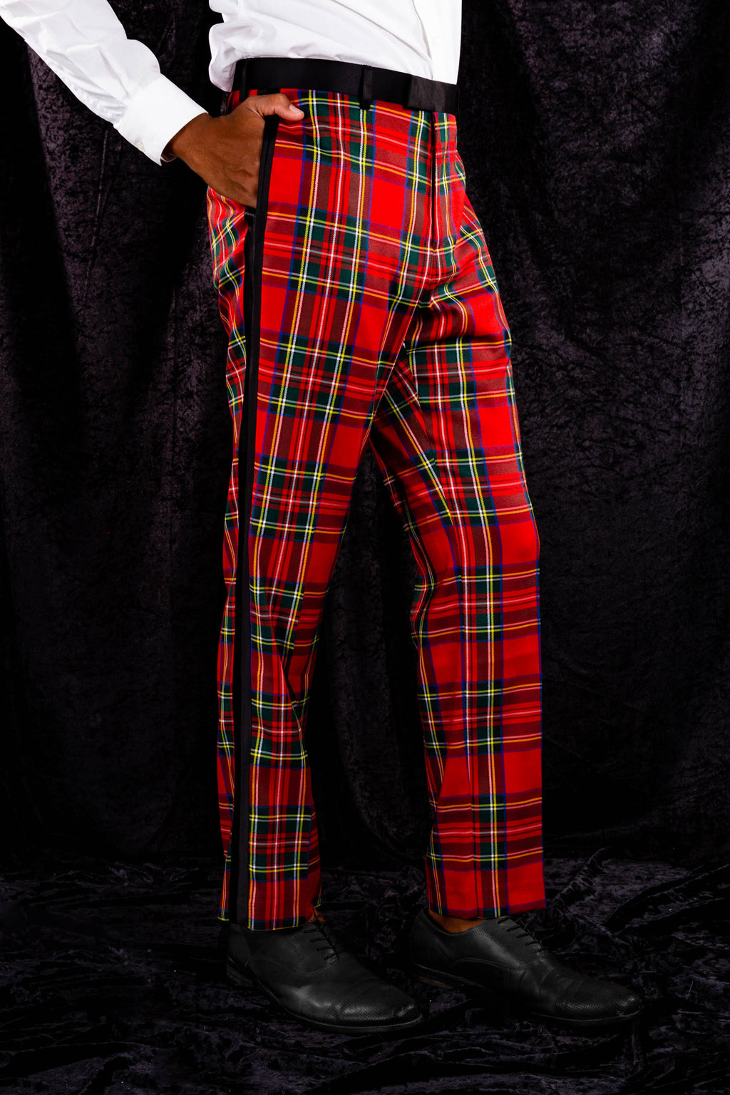 Tartan Plaid Tuxedo Size 40 Black/Red B32936