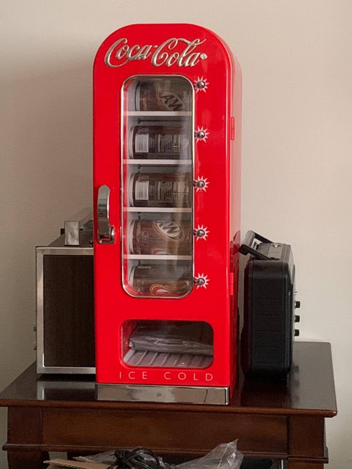 10-Can Retro Vending Fridge L5590