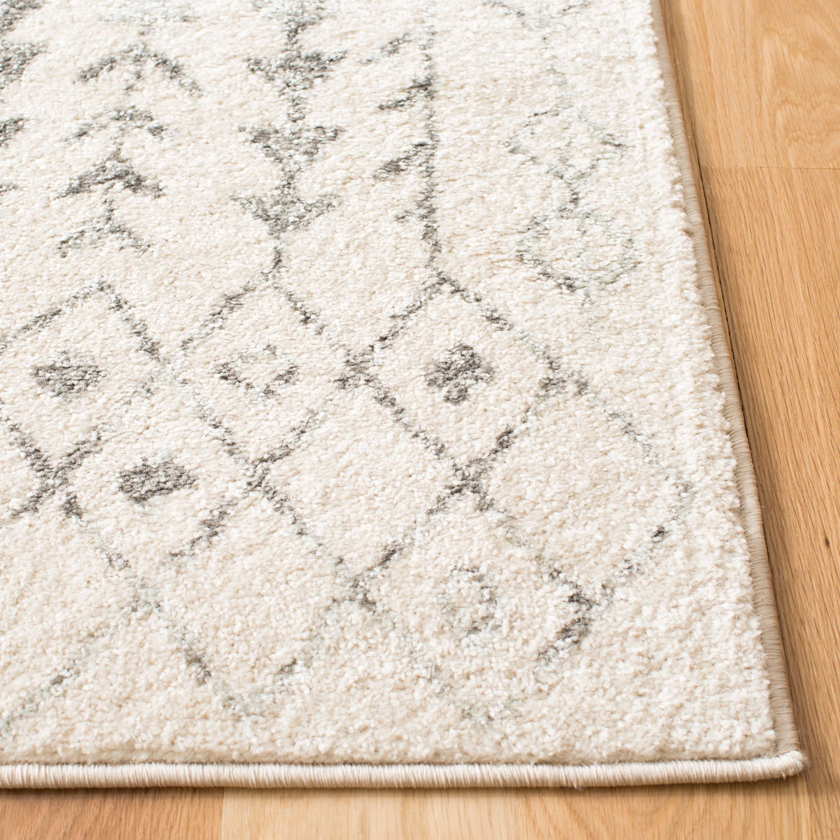 Ivory/Grey 8' x 10' Moroccan Geometric Area Rug J8304
