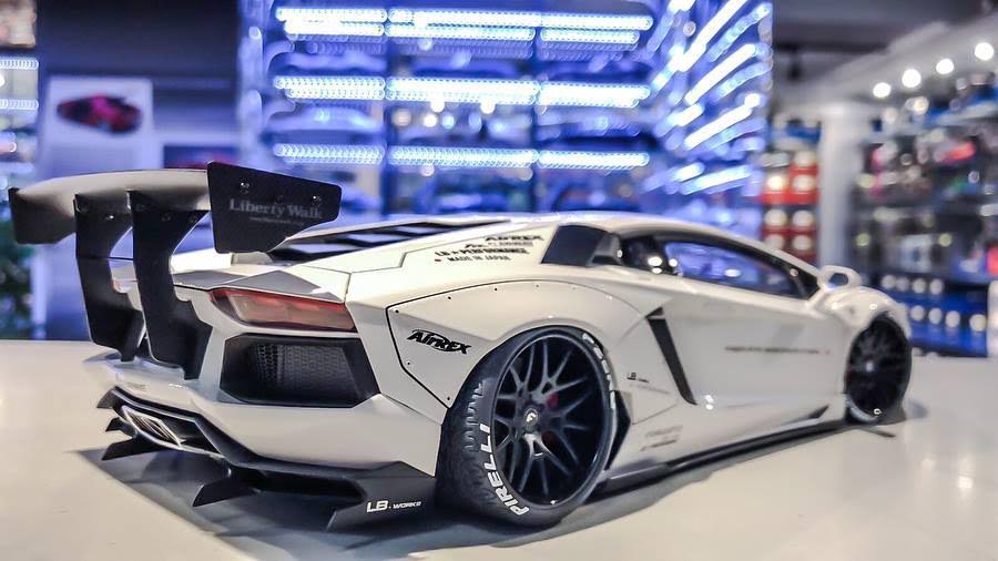 1:43 Scale Diecast Model Car A430