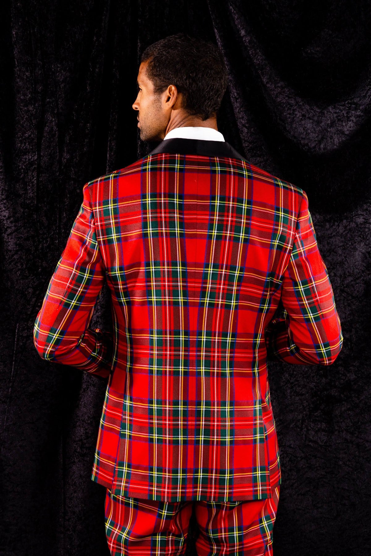 Tartan Plaid Tuxedo Size 40 Black/Red B32936