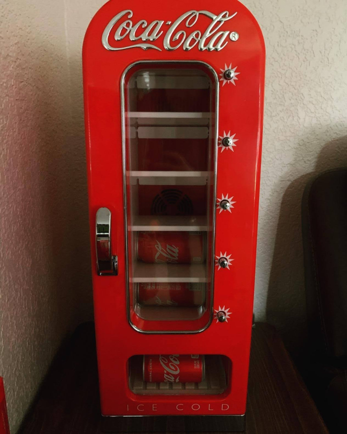 10-Can Retro Vending Fridge L5590