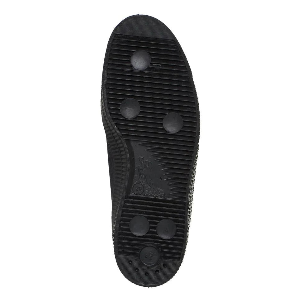All Black Star Master Classic Shoes Q3697